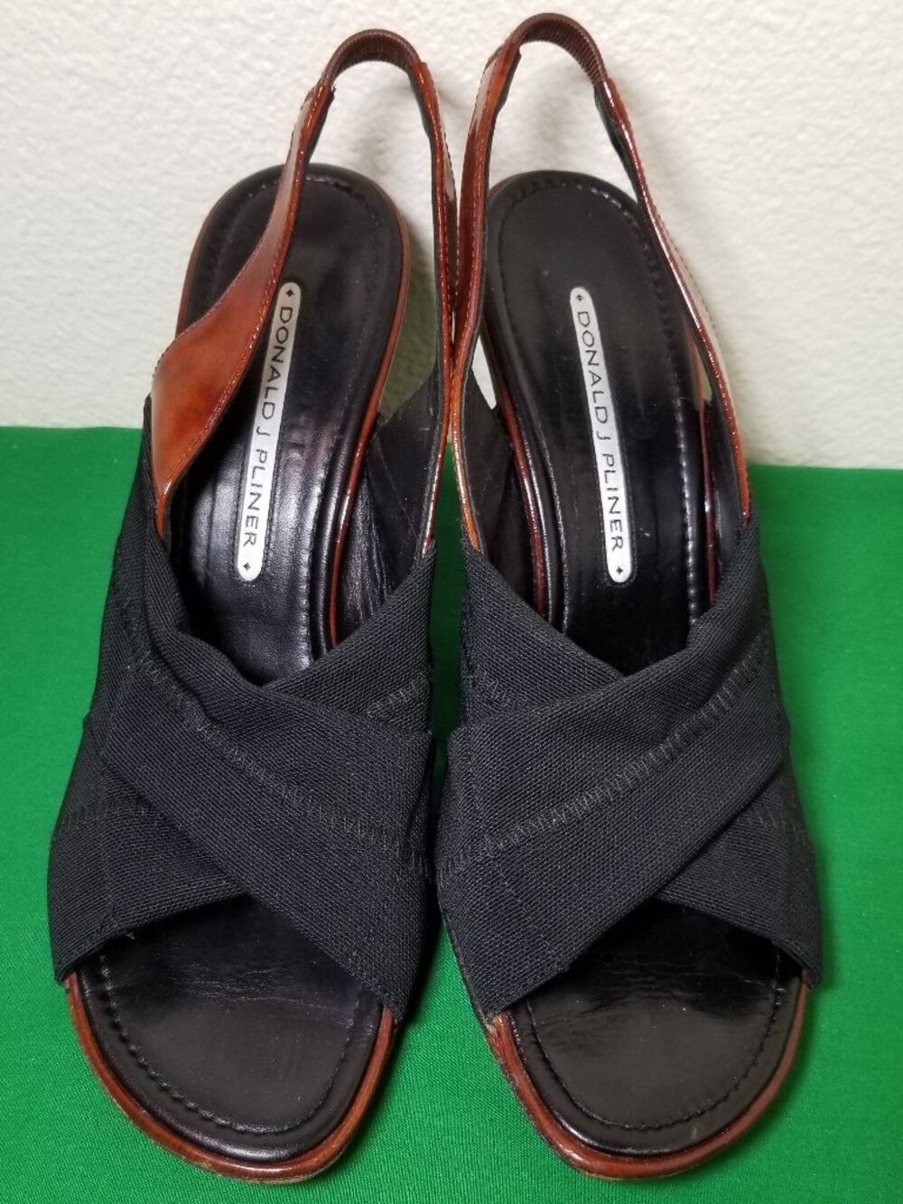 DONALD PLINER 18791 Brown Black Patent Leather Canvas Slingbacks Spain Size 8
